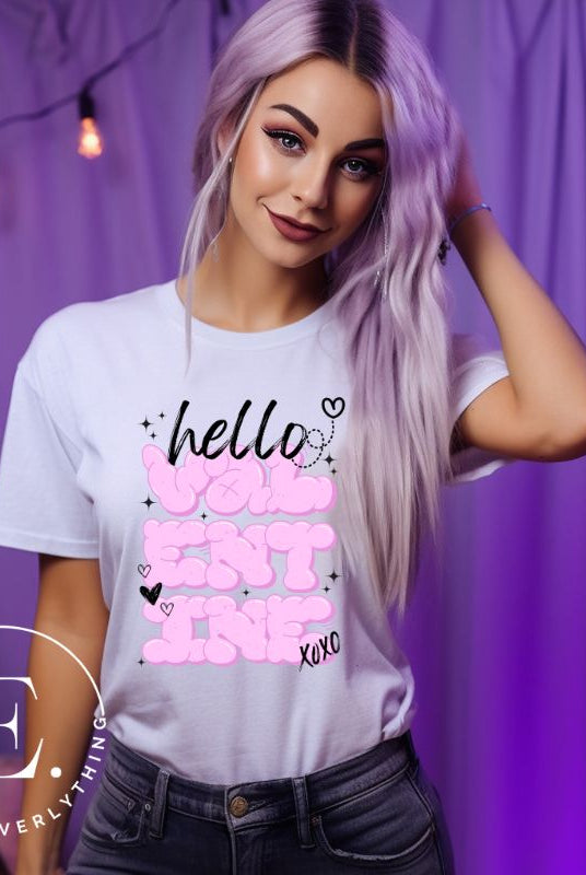 Make a bold statement this Valentine's Day with our street-style graffiti tee! Featuring "Hello Valentine" In eye-catching bubble lettering, on a white shirt. 
